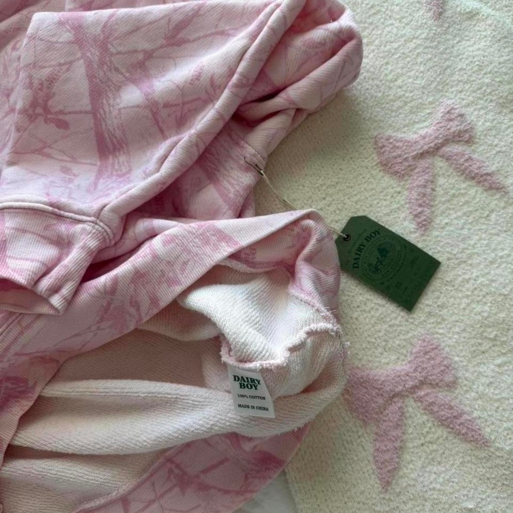 dairy boy bubble gum camo crewneck - Picture 8 of 8